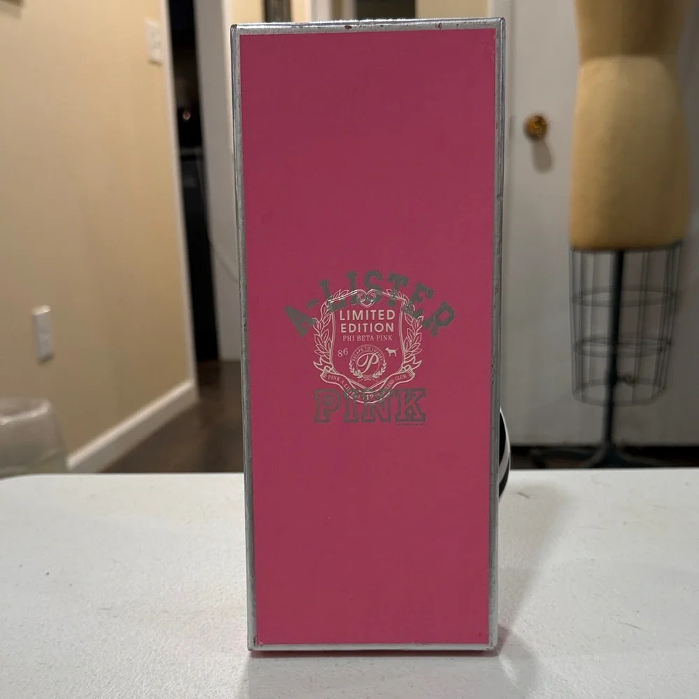 Victoria’s Secret Pink Limited Edition VIP A-Lister Calling Cards & Card Holder